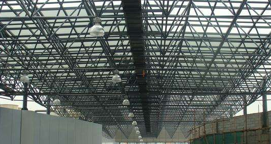 内江听网架公司的名目师阐述其网架的季节个性